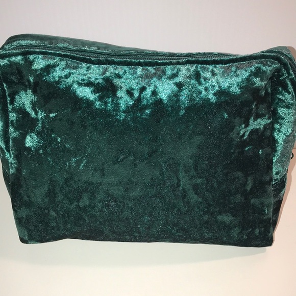 Juicy Couture emerald Green Velvet makeup bag NEW - Picture 5 of 9